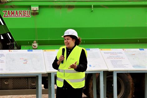 Hoy, en una visita a Níjar y El Ejido  foto 2