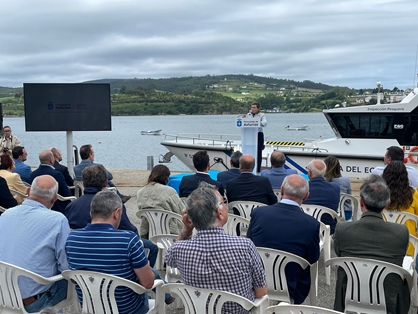 La secretaria general de Pesca asiste a la presentación de la patrullera “Ría del Eo” foto 2