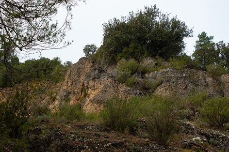 Rocky outcrop on the Júcar Nature Trail