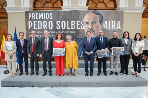 En la entrega del I Premio Pedro Solbes Mira de estudios en materia agroalimentaria, pesquera y acuícola foto 15