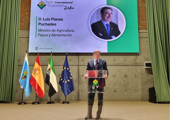 
					
			
					Hoy, en la inauguración de la Feria Internacional Ganadera de Zafra  
			
					