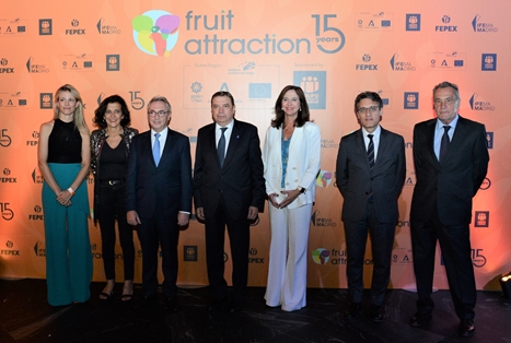 Luis Planas recibe el reconocimiento de Fruit Attraction por el apoyo del ministerio a la feria internacional de frutas y hortalizas foto 6