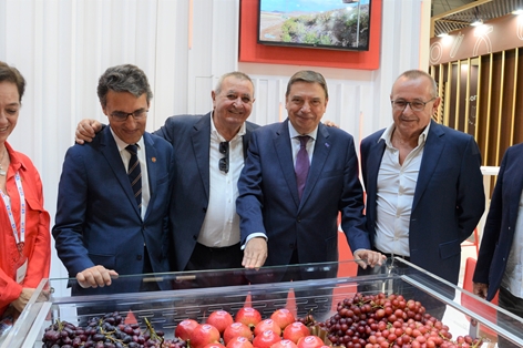 Hoy, en la inauguración de la feria Fruit Attraction foto 20