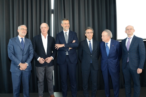 Hoy, en la clausura de la asamblea de la Federación Española del Vino  foto 2