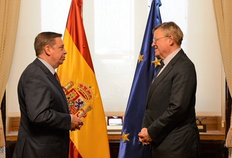 Luis Planas analiza con el representante de España en la OCDE reforzar las políticas agrarias ante el organismo internacional foto 2