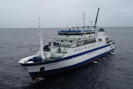 A partir de hoy, desde el puerto de Vigo 