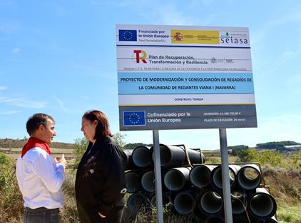 Hoy, durante su visita a las obras de modernización de regadíos en Viana (Navarra)  foto 3