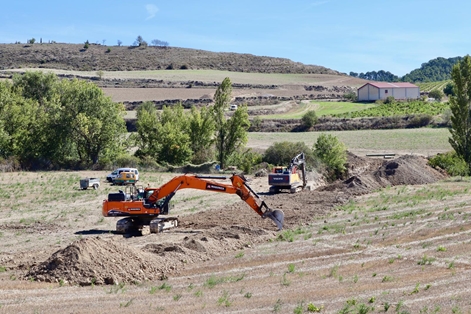 Hoy, durante su visita a las obras de modernización de regadíos en Viana (Navarra)  foto 4