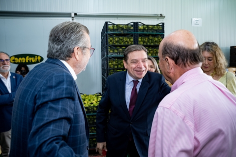 Luis Planas visita Mercalaspalmas, ejemplo de la importancia de los mercados de mayoristas para el abastecimiento de alimentos  