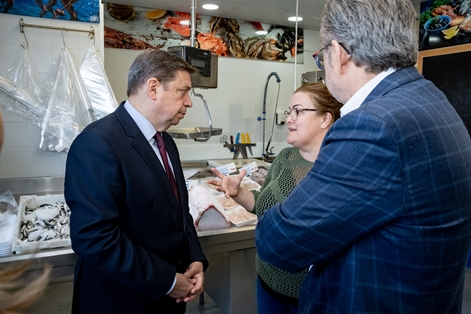 Luis Planas visita Mercalaspalmas, ejemplo de la importancia de los mercados de mayoristas para el abastecimiento de alimentos  foto 7