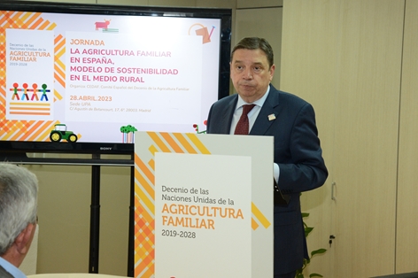 HOY, EN LA CLAUSURA DE LA JORNADA “LA AGRICULTURA FAMILIAR EN ESPAÑA, MODELO DE SOSTENIBILIDAD EN EL MEDIO RURAL” foto 4