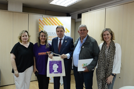 HOY, EN LA CLAUSURA DE LA JORNADA “LA AGRICULTURA FAMILIAR EN ESPAÑA, MODELO DE SOSTENIBILIDAD EN EL MEDIO RURAL” foto 9