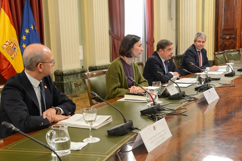 Luis Planas debate con representantes de la hostelería y la restauración ideas para la futura Estrategia Nacional de Alimentación  foto 4